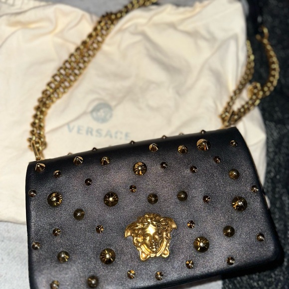 Versace Black and Gold Women's Bag - Picture 7 of 7